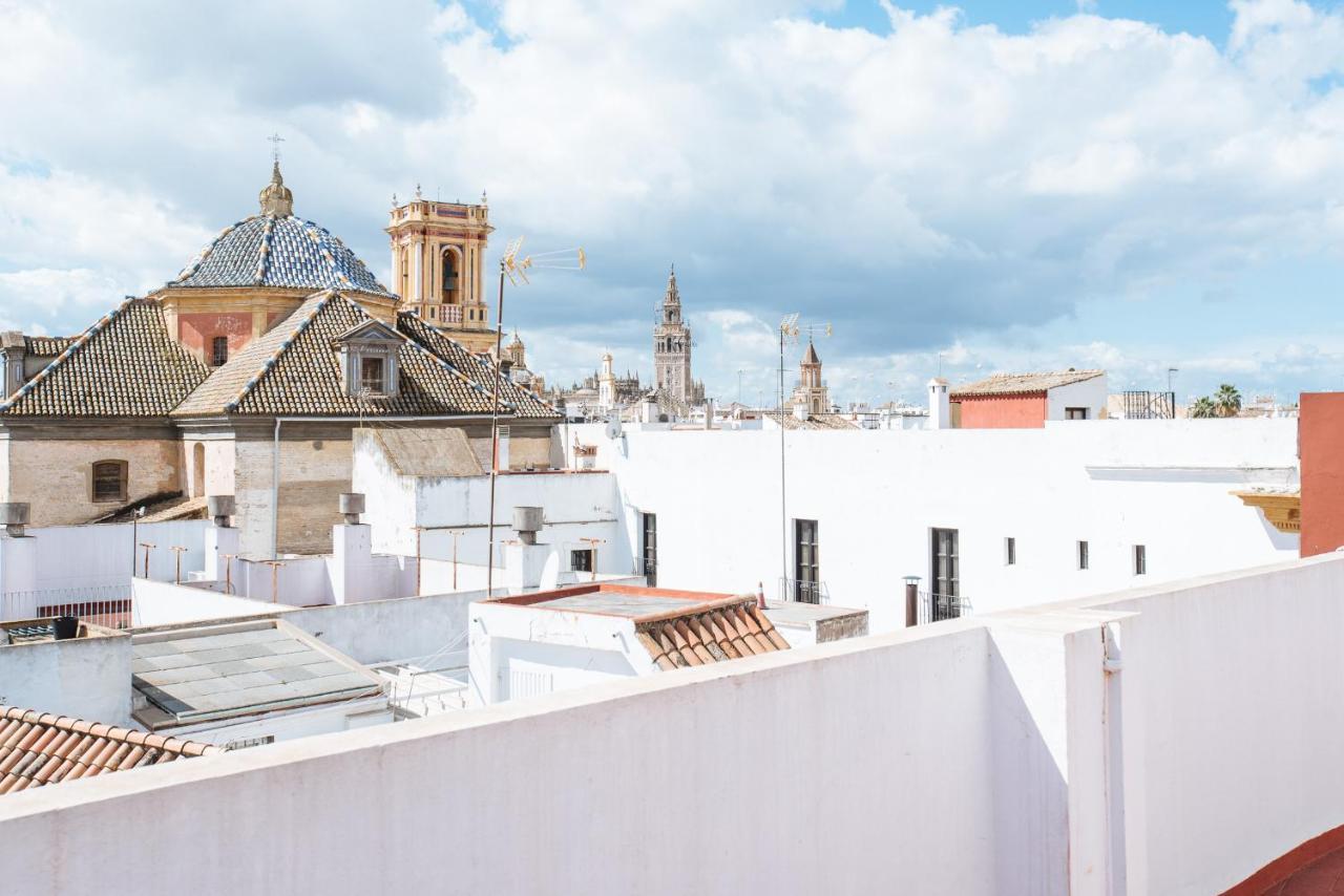 El Apartamento Del Reloj De Sol Seville Exterior photo