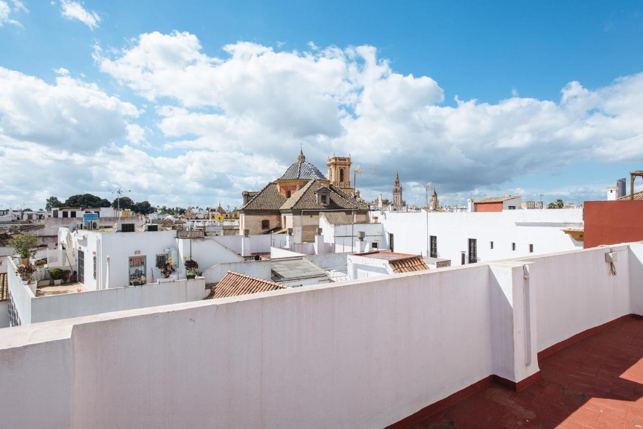 El Apartamento Del Reloj De Sol Seville Exterior photo