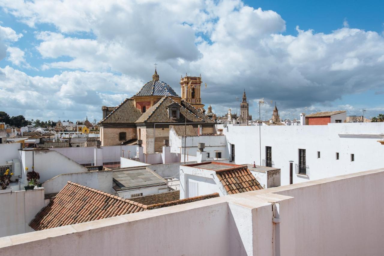 El Apartamento Del Reloj De Sol Seville Exterior photo
